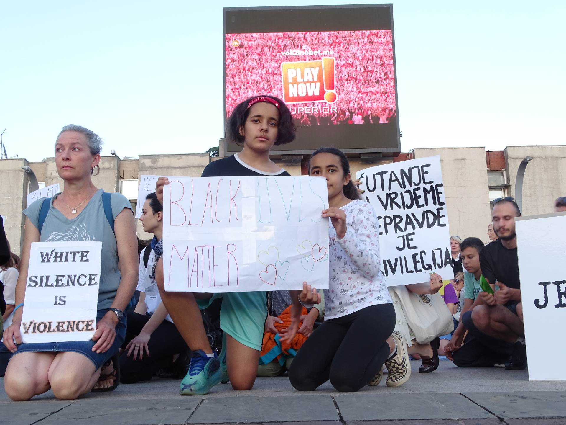 Crna Gora protest u Podgorici protiv rasizma 