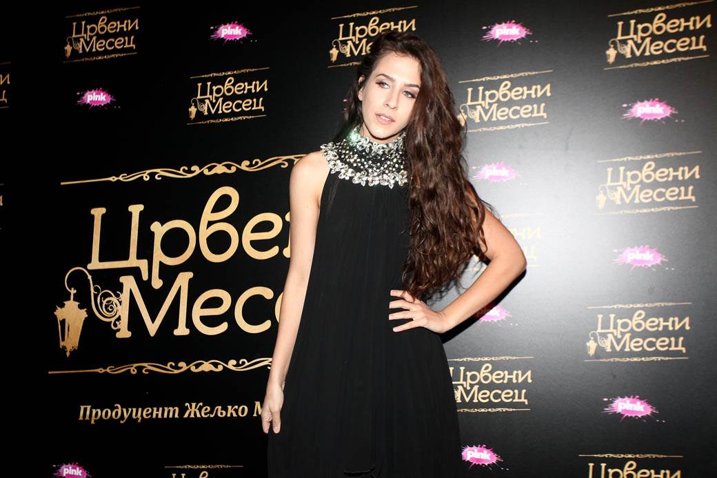 Marija Egelja, Ivana Dudić, Isidora Gradjanjin žurka kraj snimanja serije Crveni mesec FOTOGRAFIJE