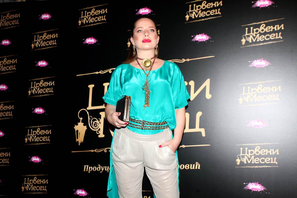 Marija Egelja, Ivana Dudić, Isidora Gradjanjin žurka kraj snimanja serije Crveni mesec FOTOGRAFIJE