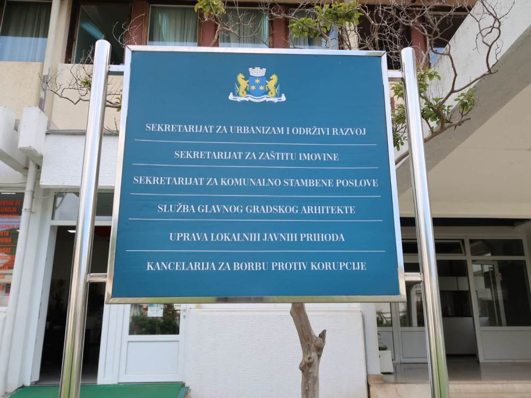 Smena vlasti u Budvu u Budvi smenjena vlast ko vlada u Budvi