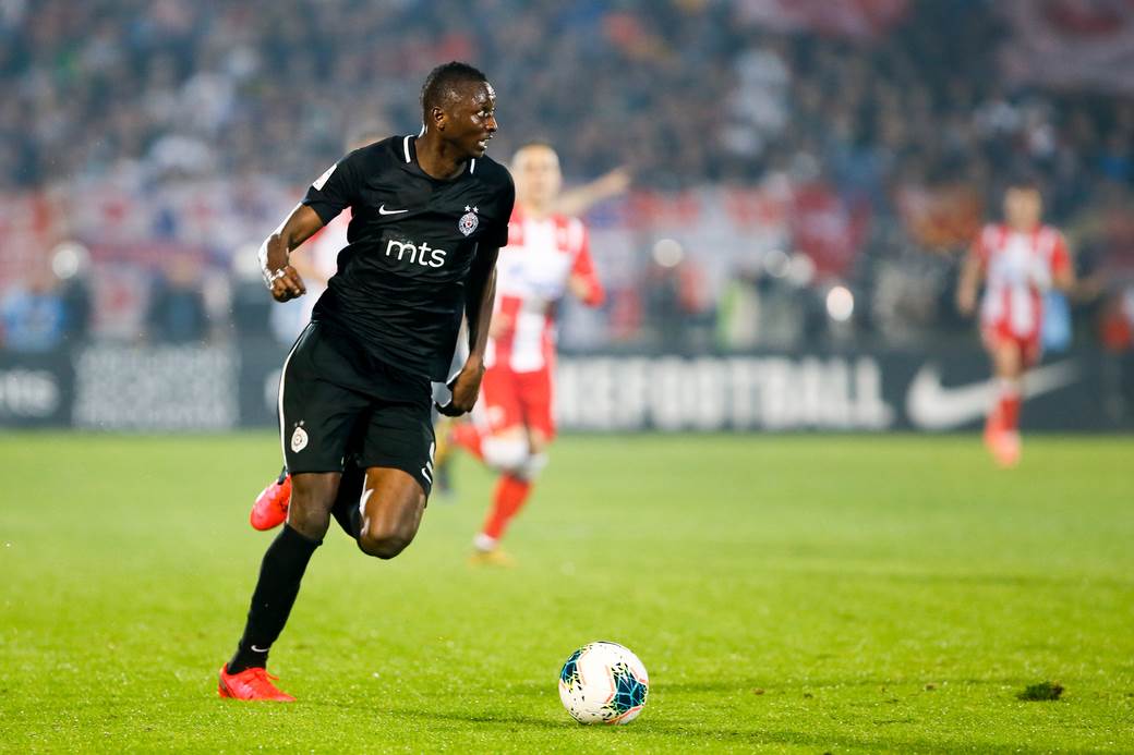 Šta radi Umar Sadik na stadionu Partizana