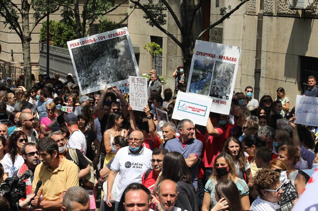 Protest MHE ispred Vlade Srbije ekologija odbranimo reke