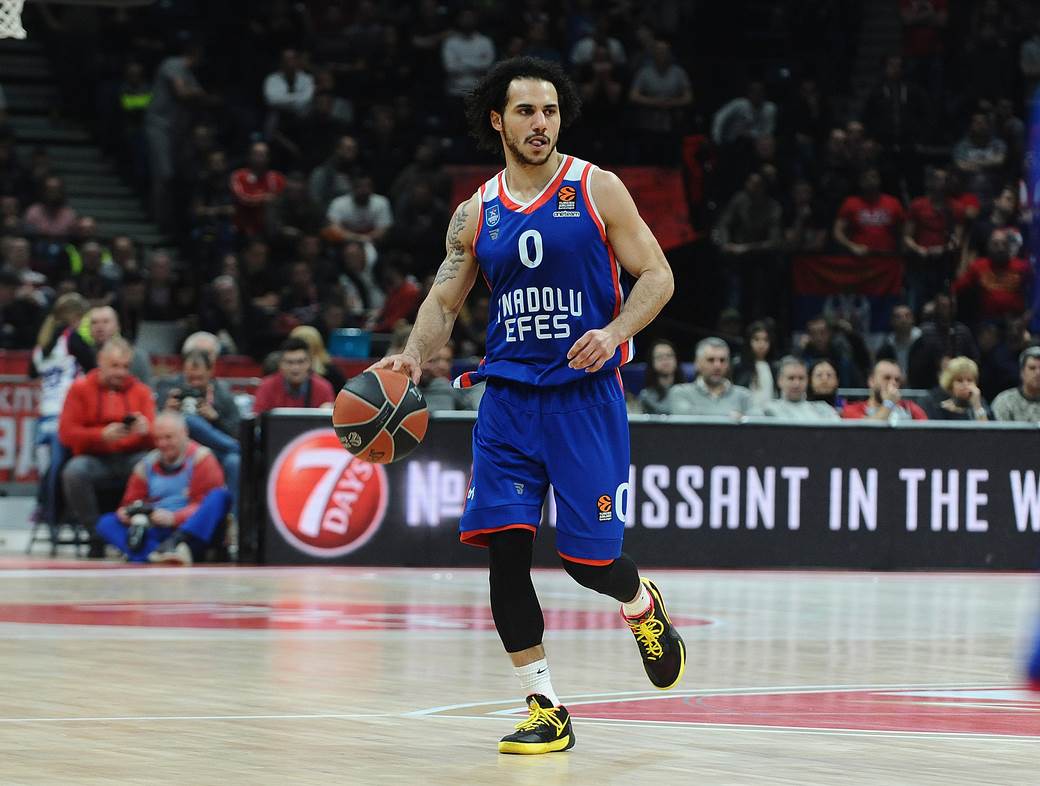 Turci oduzeli turske pasoše Larkinu i Vilbekinu