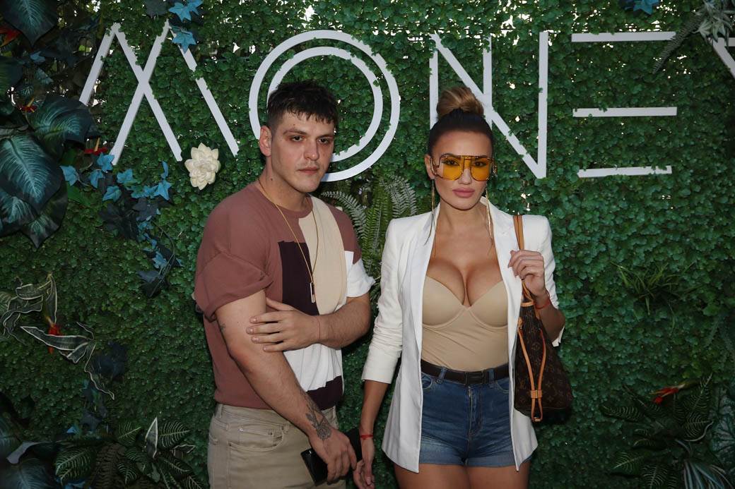 Ivana Stamenković Sindi je BOMBA! Bivša Modelsica na žurci FOTOGRAFIJE