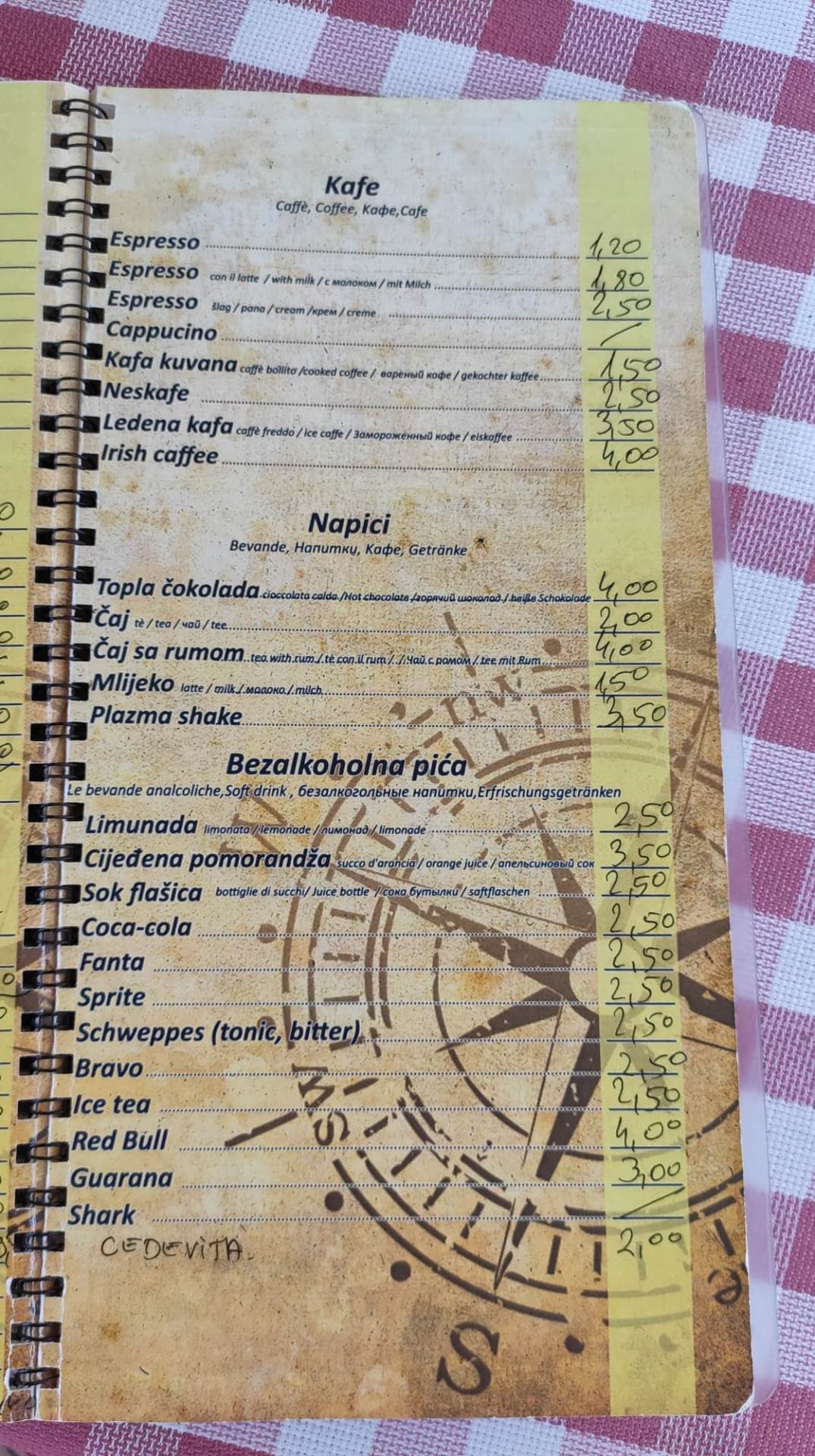 Crna Gora letovanje paprene cene u Sutomoru