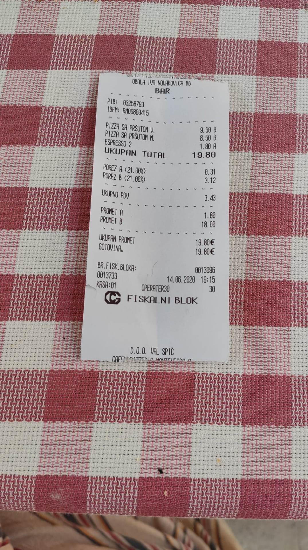 Crna Gora letovanje paprene cene u Sutomoru