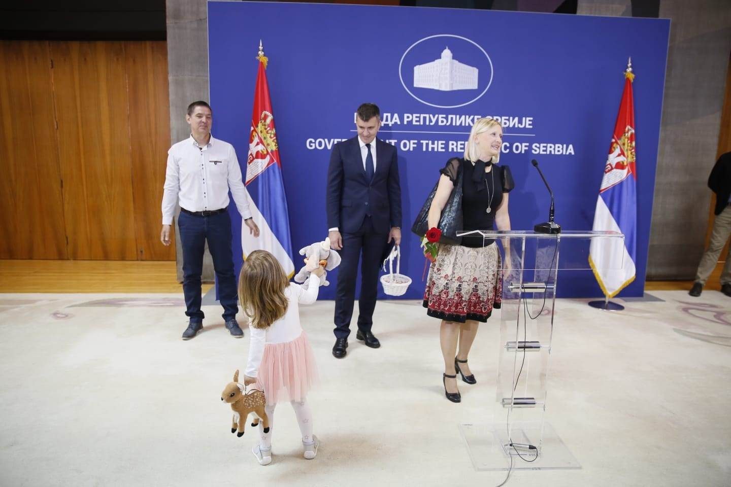 Bračni par Savić-usvojena devojčica-vraćena