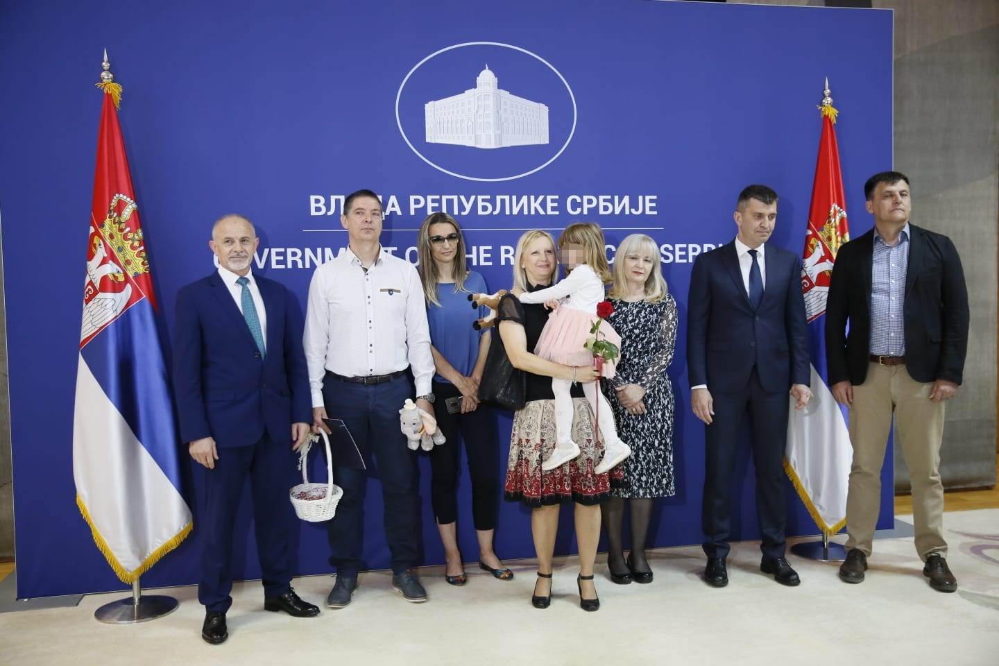 Bračni par Savić-usvojena devojčica-vraćena