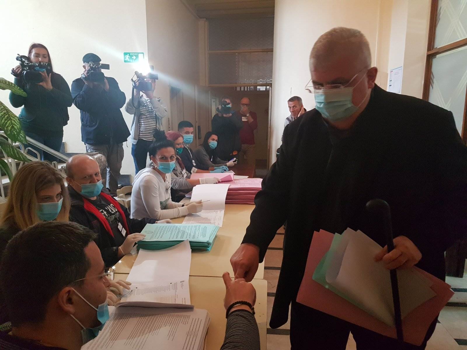 Izbori, glasala Ana Brnabić, Darija Kisić, Ivica Dačić...