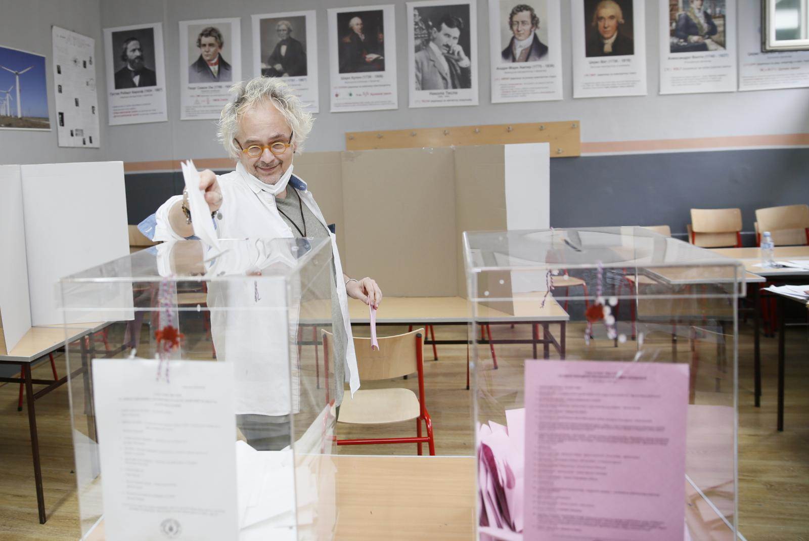 Izbori 2020. - glasali pevači