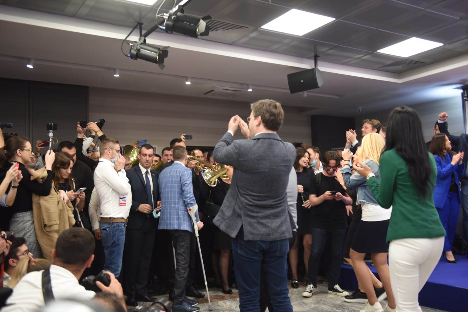 Aleksandar Vučić izbori pobeda SNS izjava