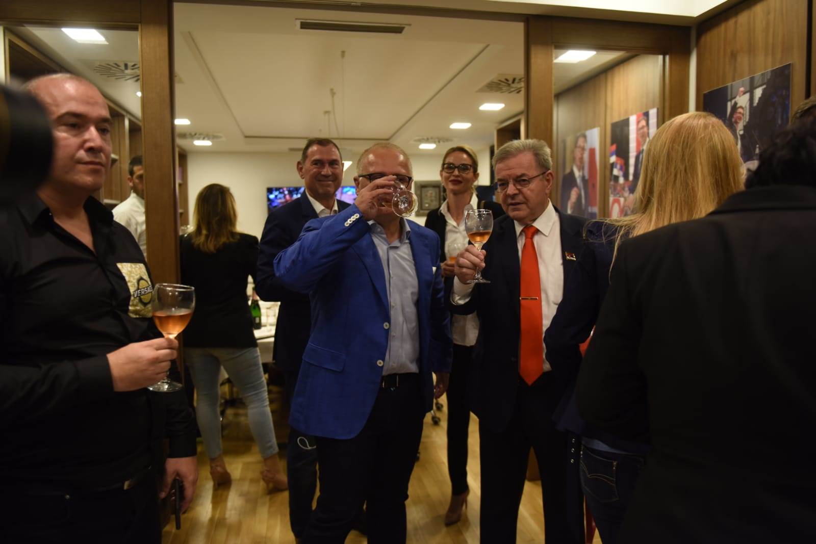 Aleksandar Vučić izbori pobeda SNS izjava