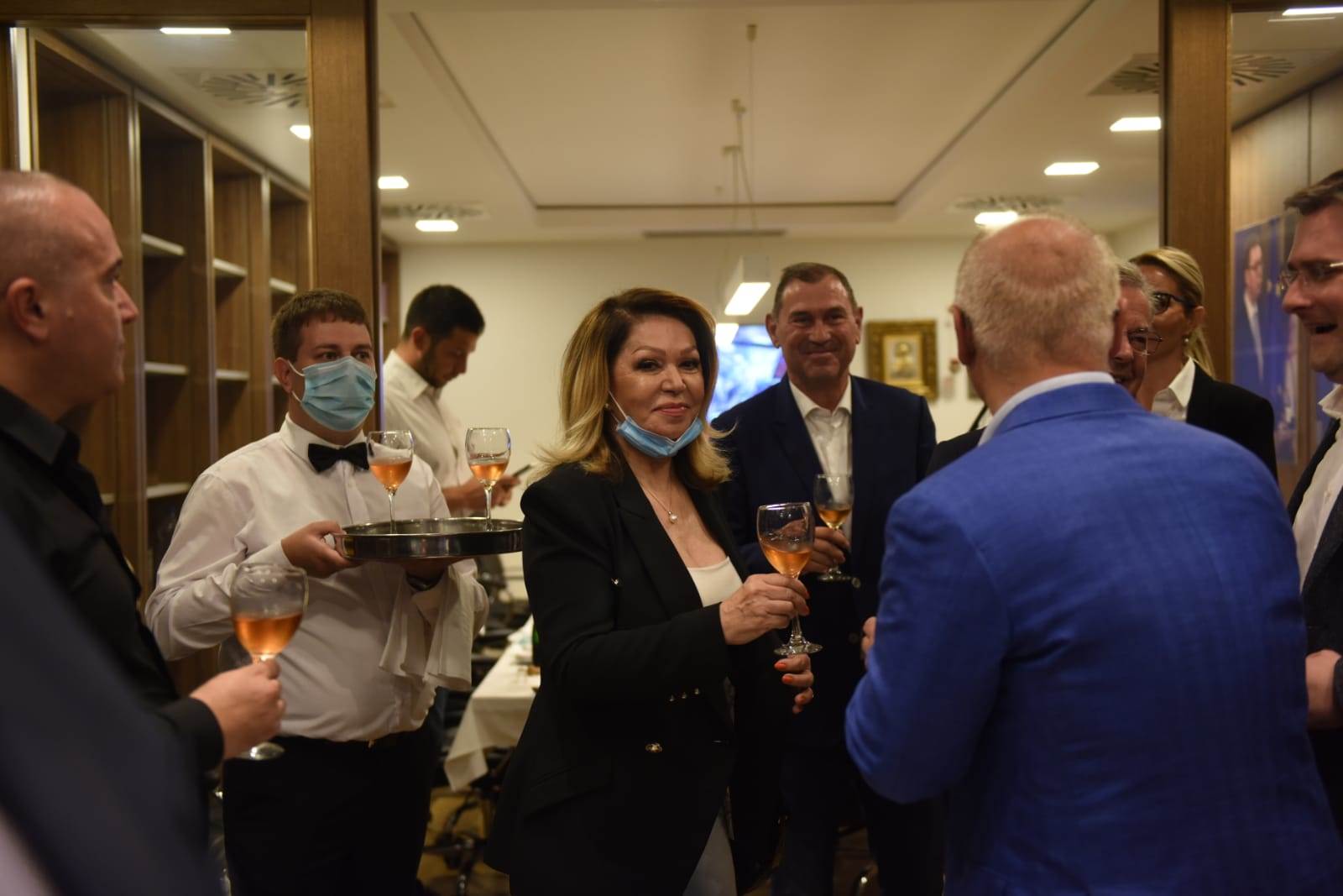 Srpska napredna stranka pobeda na izborima Aleksandar Vučić izjava glasalo dosta žena