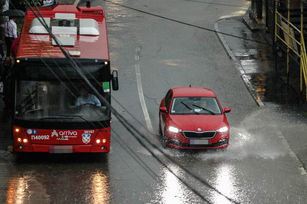 Vreme Beograd: Kiša ponovo poplavila ulice u ovim delovima grada FOTOGRAFIJE