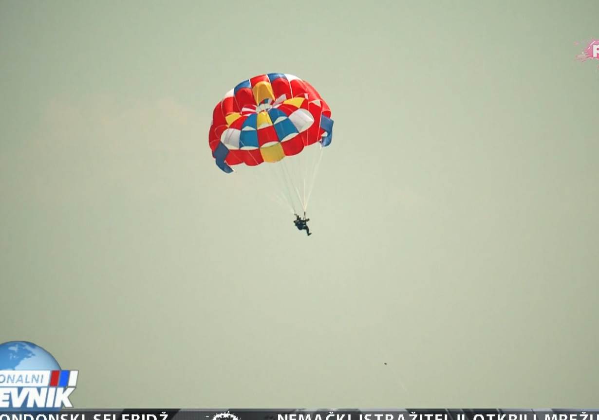 POLETEO Željko Mitrović: "Još malo i neće mi trebati padobran!" (VIDEO)