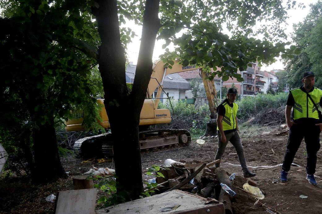 Parkić na Banovom brdu Sačuvajmo naš parkić protest stanara na Banovom brdu FOTO