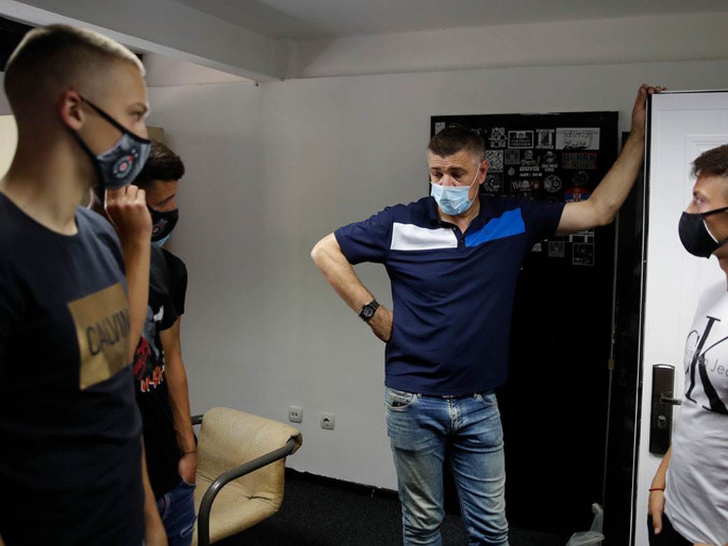 Grobari poseta FK Partizan pokloni obećanja