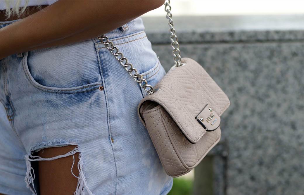 luna djogani napumpala usne video