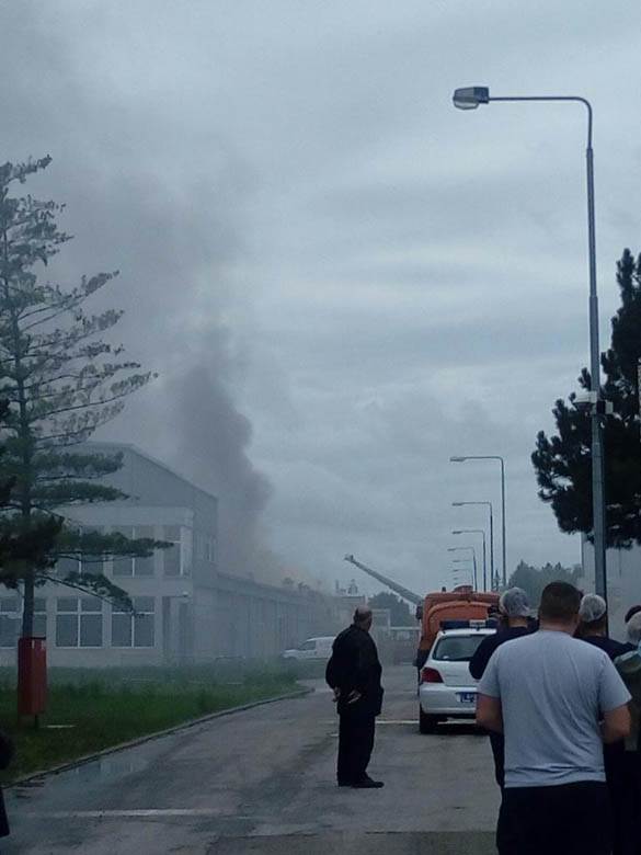 Požar u Novom Sadu - fabrika Koteks