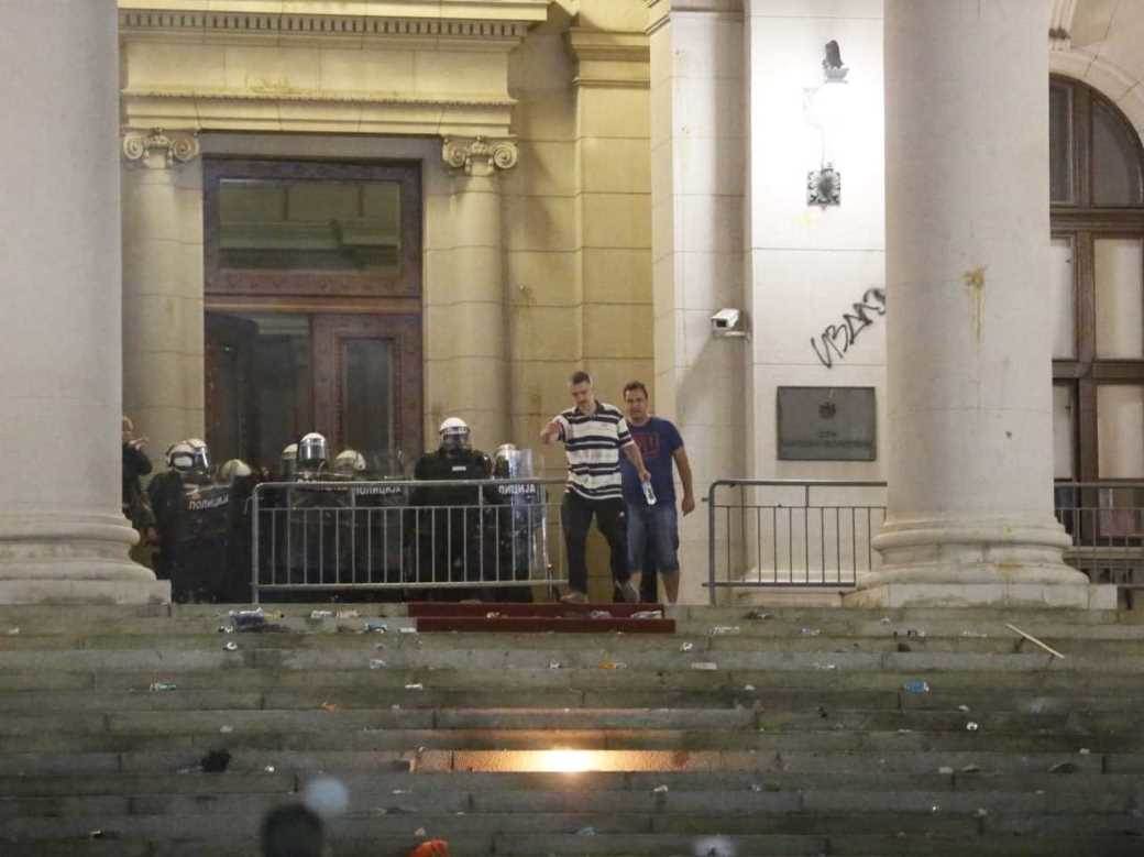 Protesti-sukob-policija-demonstranti najnovije vesti