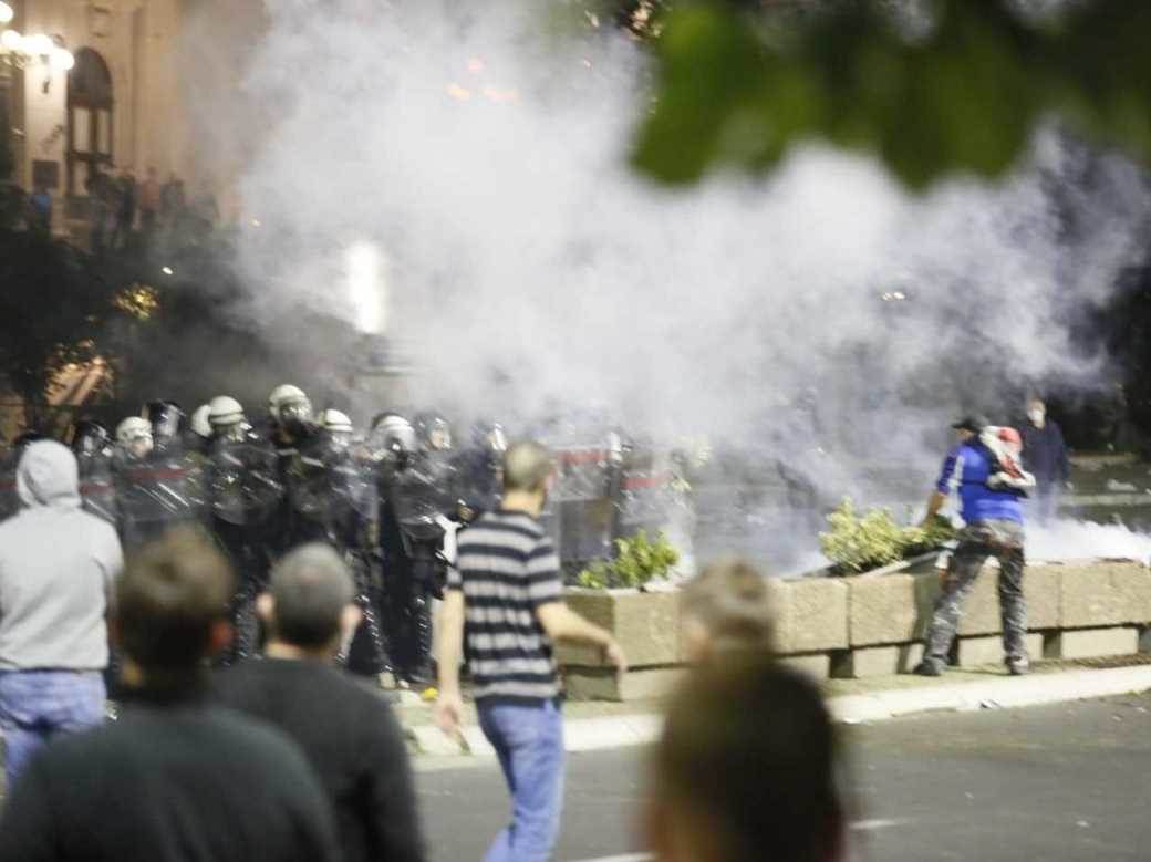 Protesti-sukob-policija-demonstranti najnovije vesti