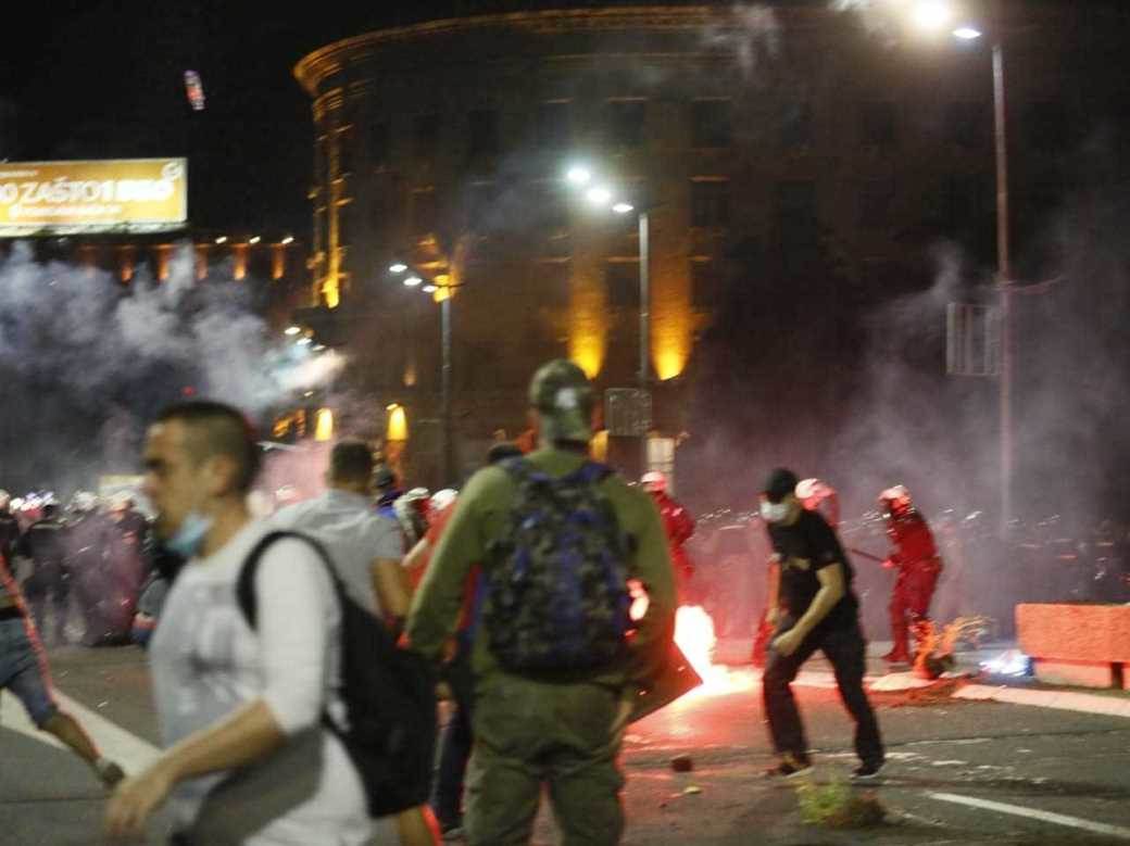 Protesti-sukob-policija-demonstranti najnovije vesti