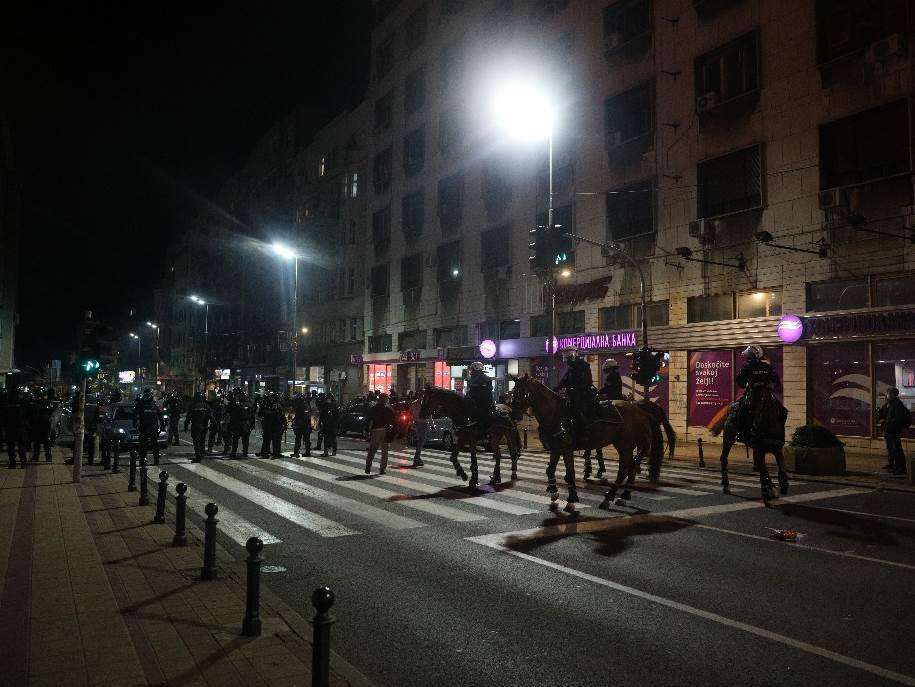 Dodik - Protesti - Beograd - Policija - Neredi - Skupština
