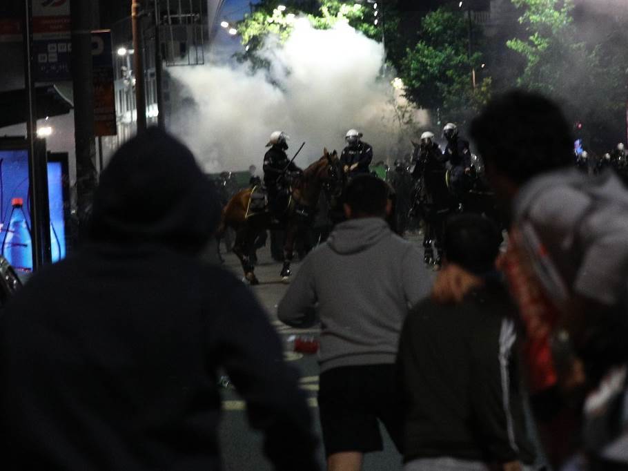 Dodik - Protesti - Beograd - Policija - Neredi - Skupština