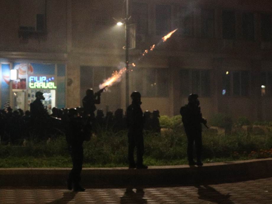 Dodik - Protesti - Beograd - Policija - Neredi - Skupština