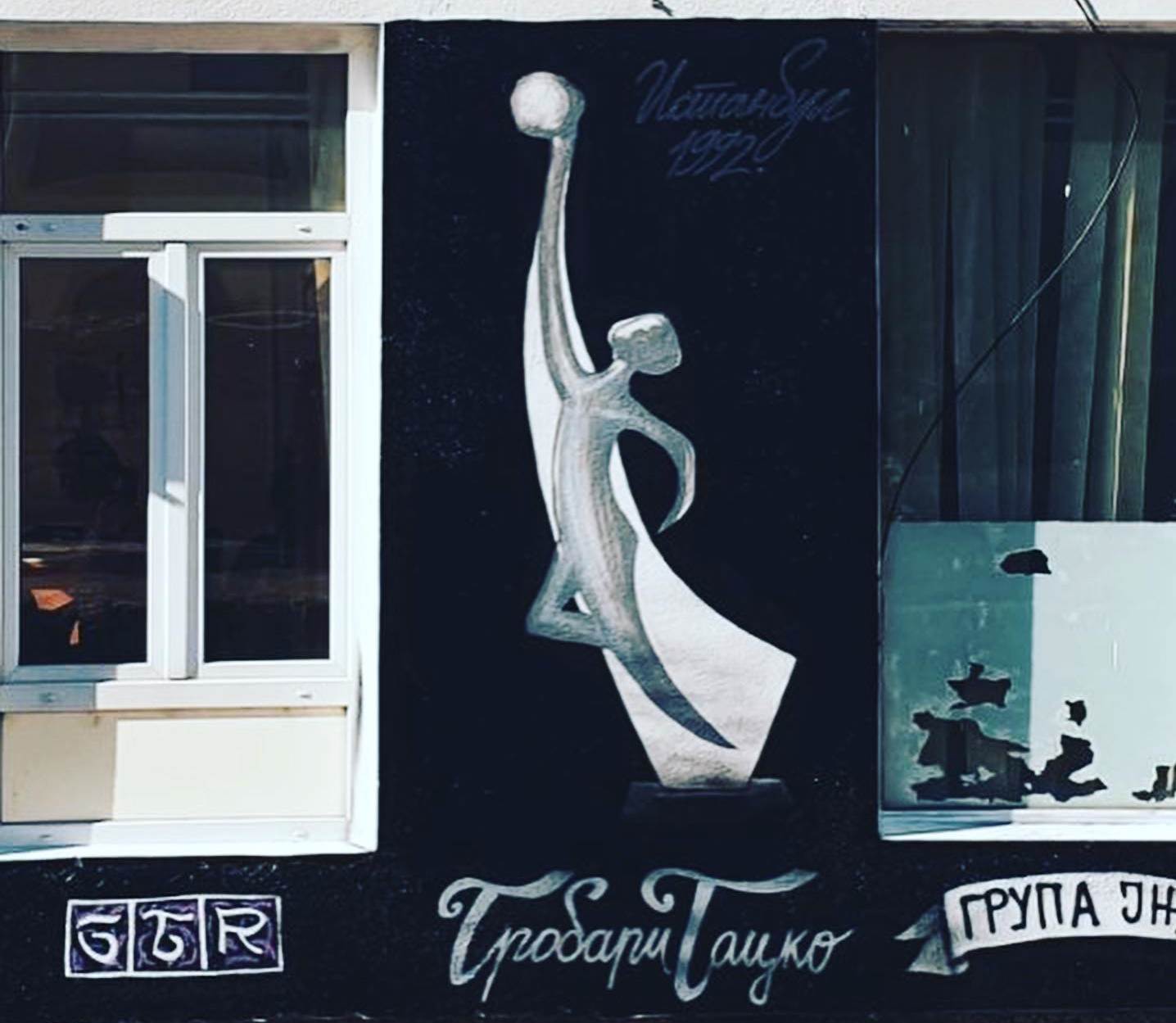 KK Partizan GTR grobarski trash romantizam murali grafiti Gacko Danilović Đorđević