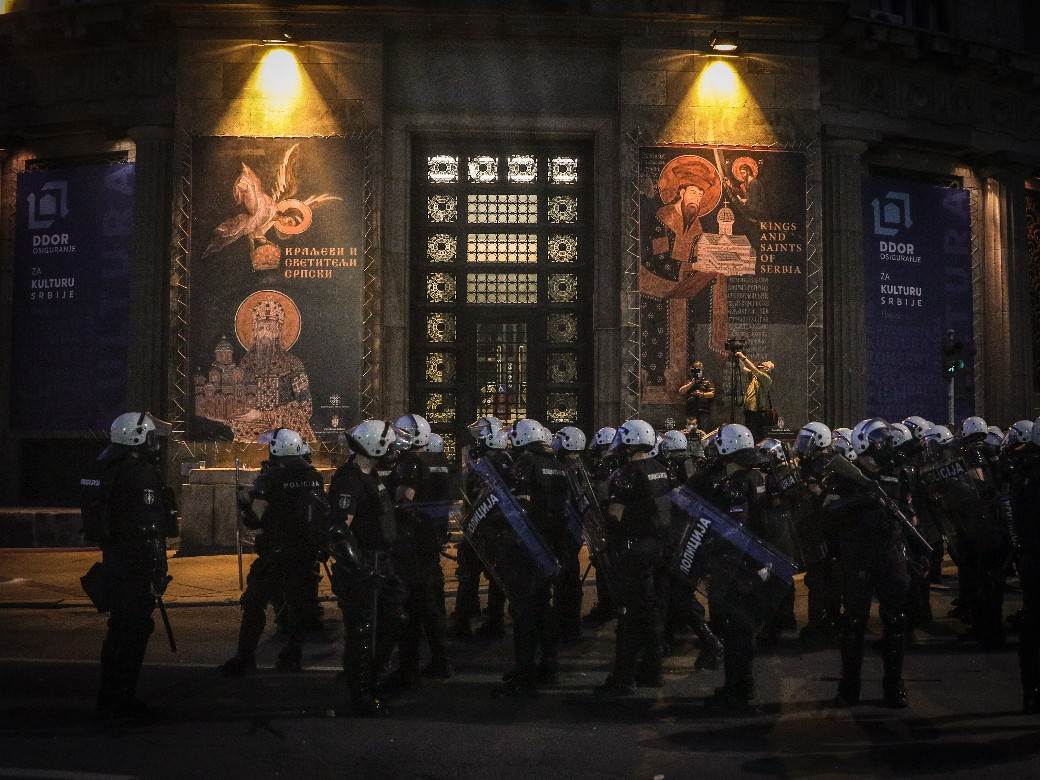 Neredi u Beogradu GLAVNA VEST i u regionu: Hrvati kažu OVO! (FOTO )