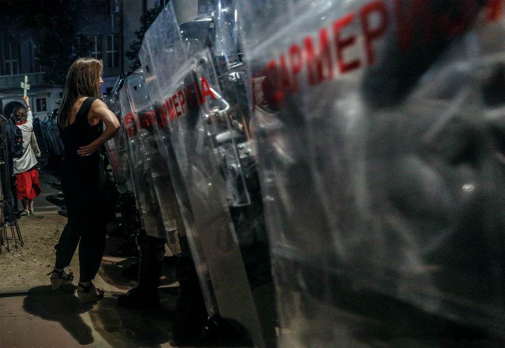 Protesti-policija-napad-Zaštitnik građana