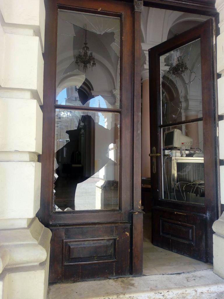 Protesti - beograd - Uhapšeni stranci - BIA - Policija - Neredi - Haos - Foto - Video 