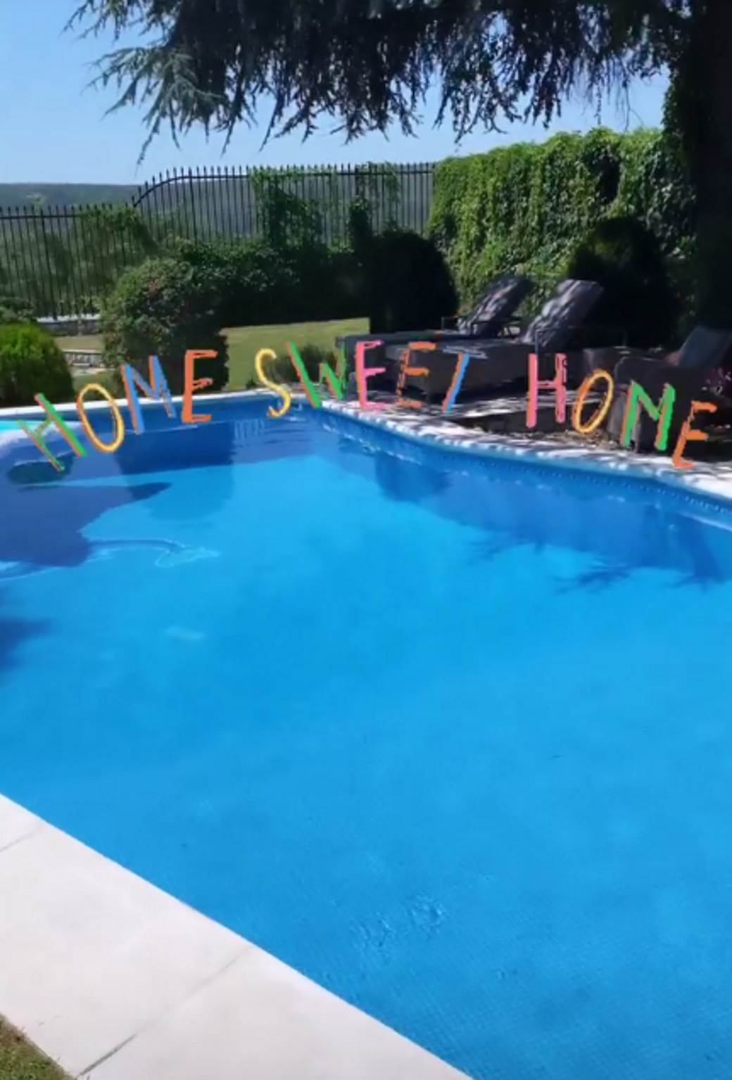 Jelena Karleuša kuća gde živi Jelena Karleuša slike bazena