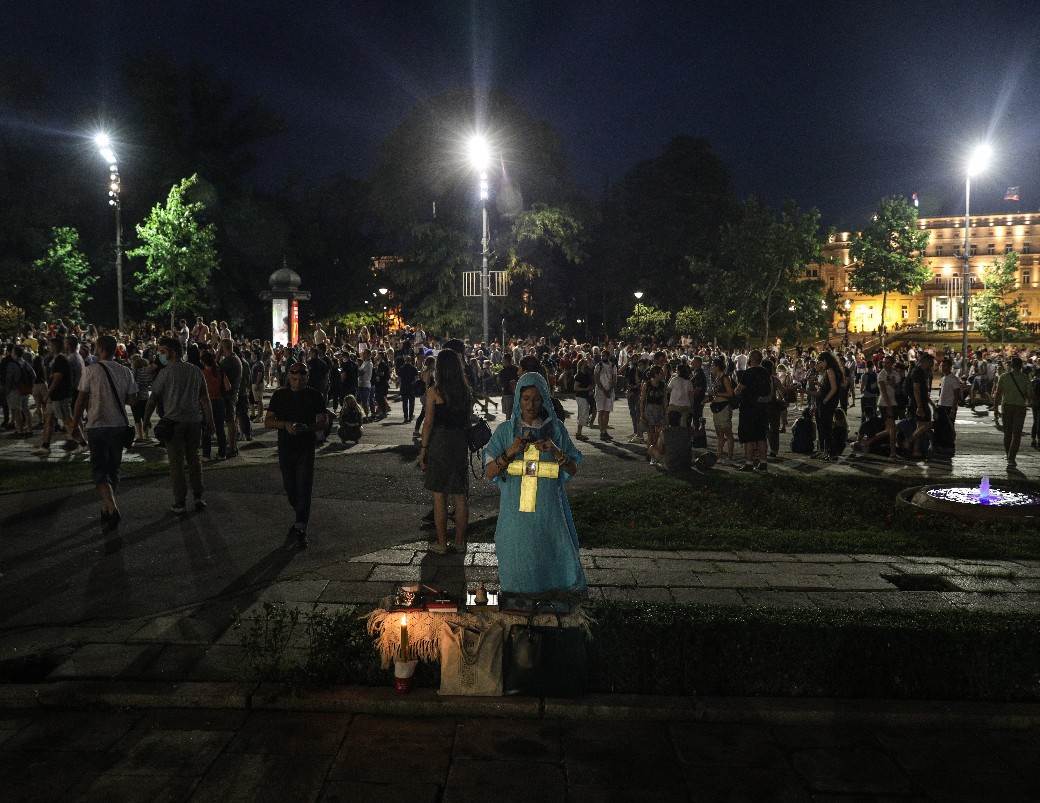 Protesti - korona virus - koliko je zaraženih - Zlatibor Lončar