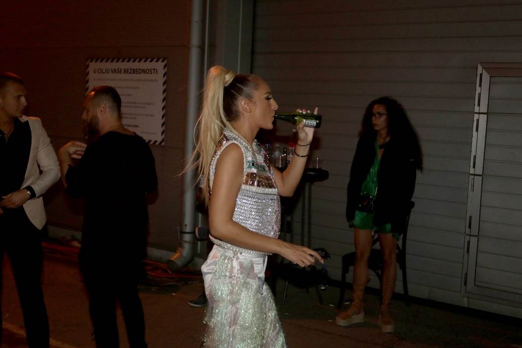 zadruga 4 Ava karabatić ulazi u Zadrugu