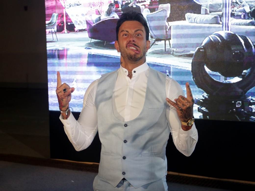 zadruga 4 Ava karabatić ulazi u Zadrugu