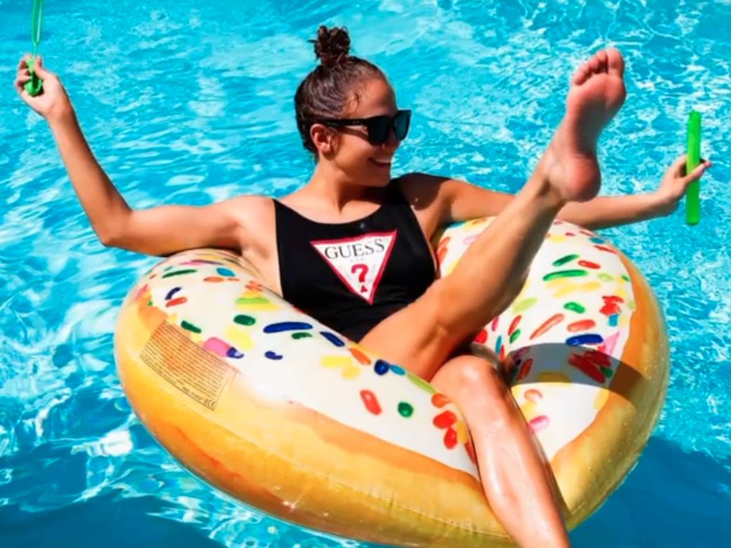 Dženifer Lopez Instagram video JLo u kupaćem kostimu Dženifer Lopez fotografije