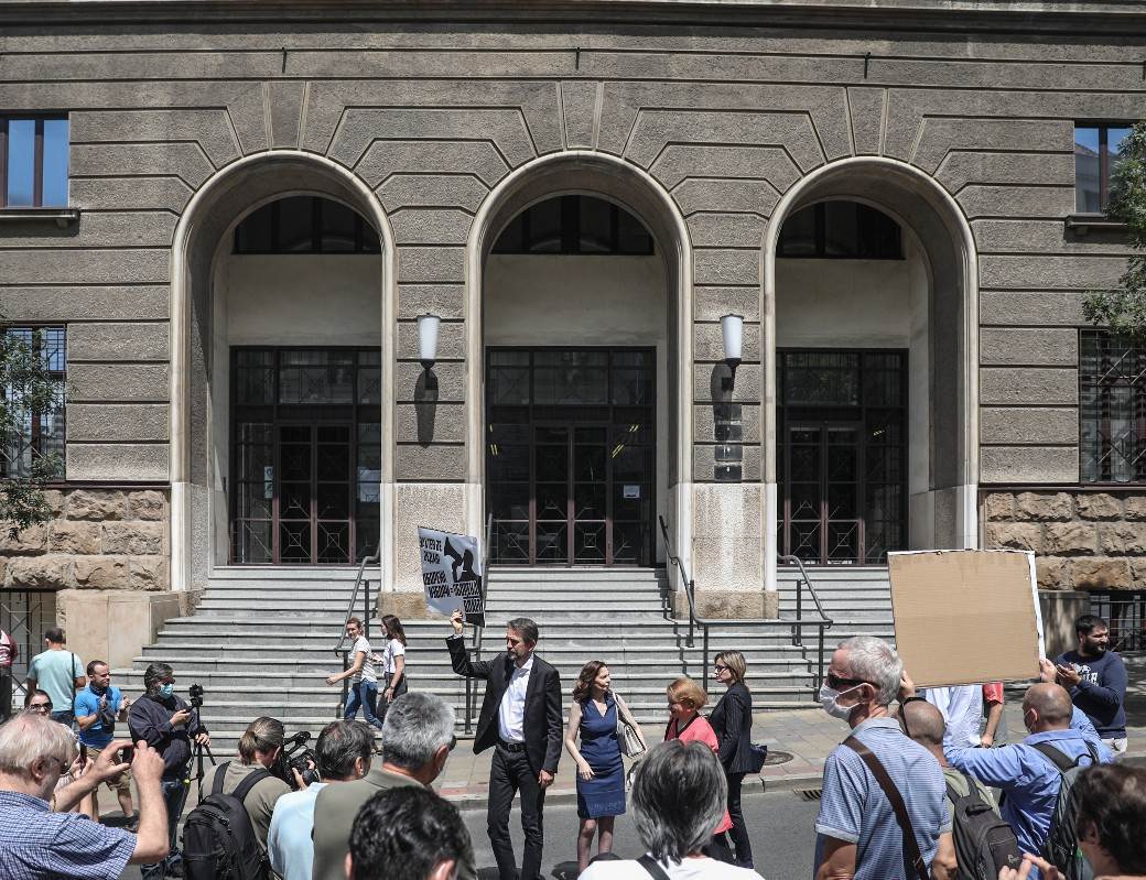 Protest - Upravni sud - Obaranje izbora - Saša Radulović - Dosta je bilo /  FOTO / VIDEO