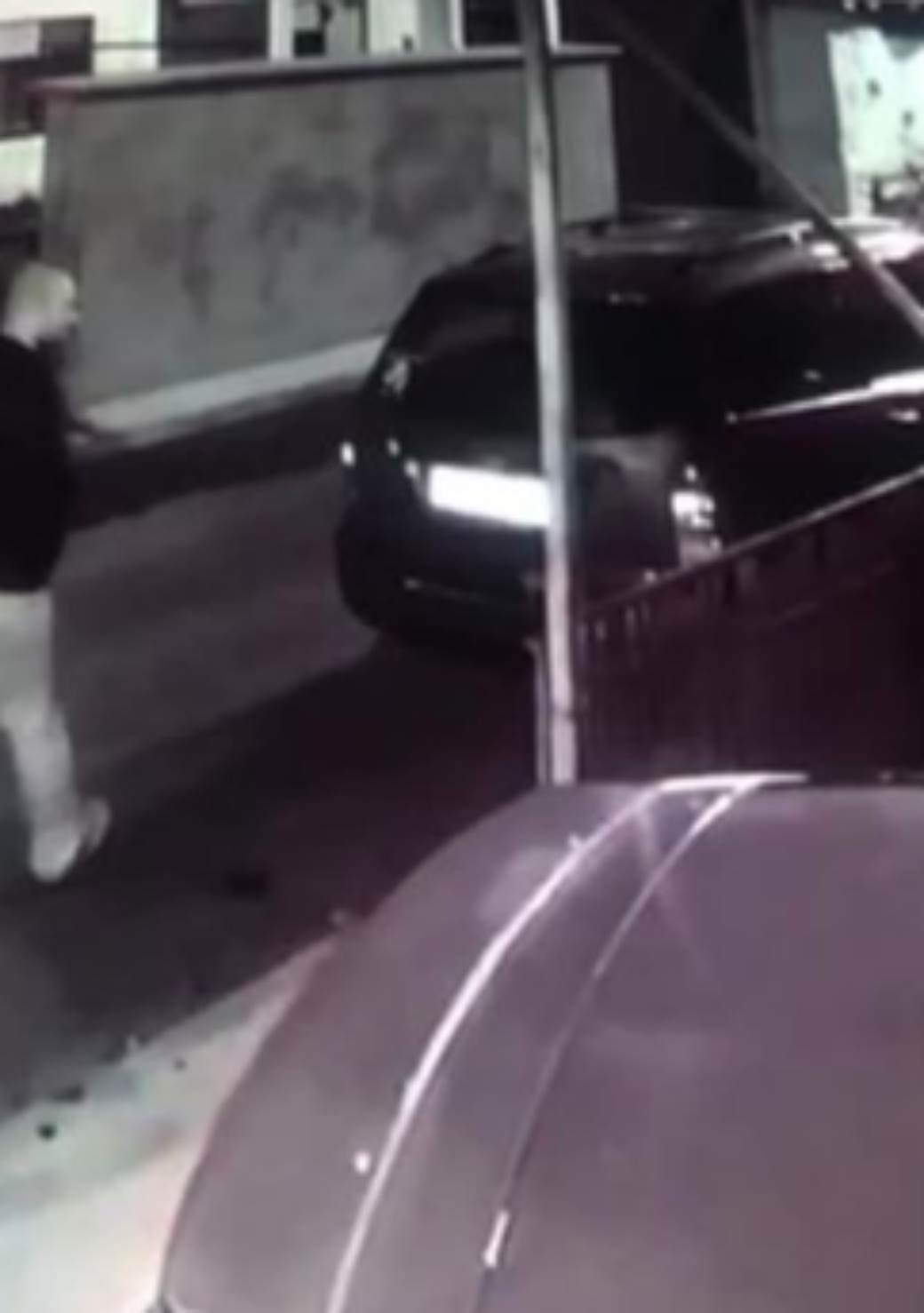 Novi Pazar manijak mastrubira prozor video