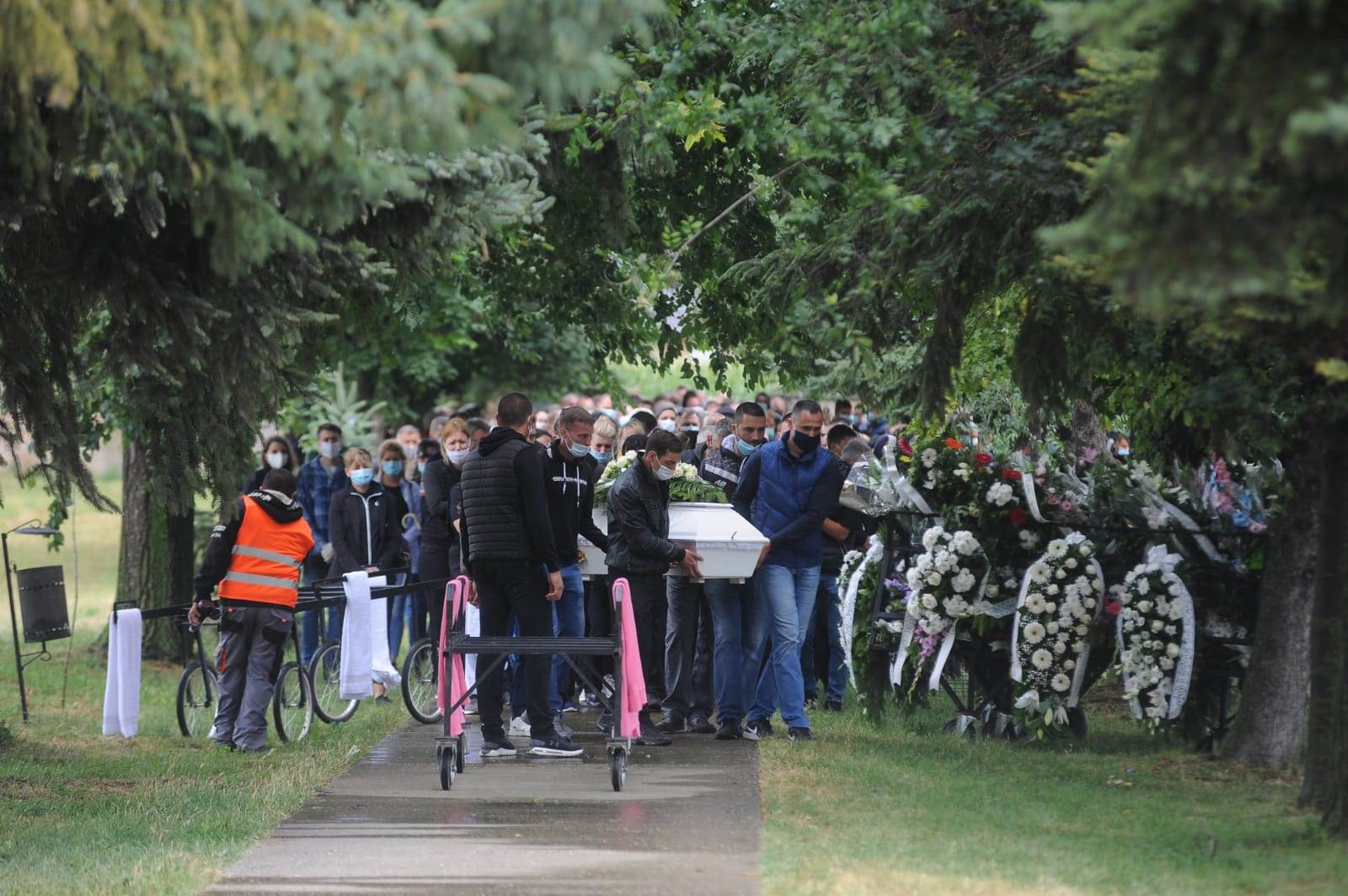 Novi Karlovci, saobraćajna nesreaća- smrt . poginula deca - alkohol - brzina 