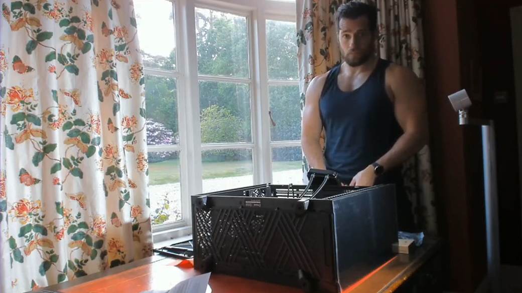 Henri Kavil postaje otac po prvi put