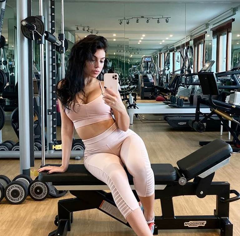 Kristijano Ronaldo Ivana Macanović slike Ronaldo lajkuje slike Ivane Macanović atletičarke iz BiH