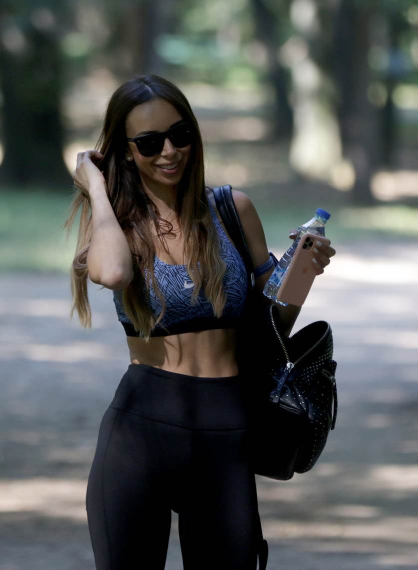 Mimi Jestrović Paparaco lov bazen video