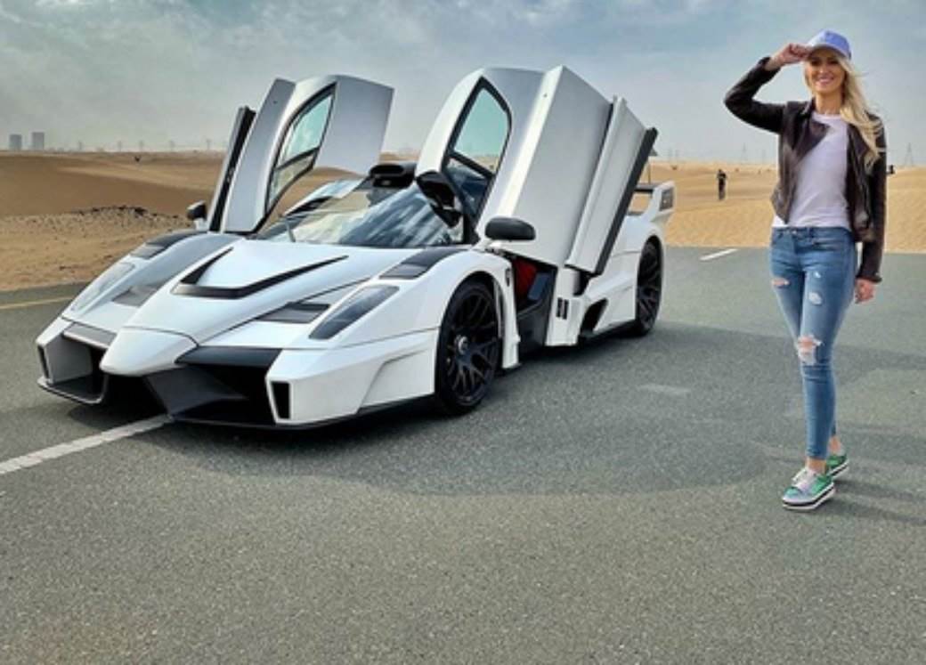 Supercar Blonde Aleksandra Hersi Instagram fotografije i video