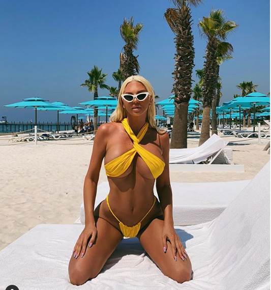 Jelena Karleuša Turska kupaći grudi zadnjica 