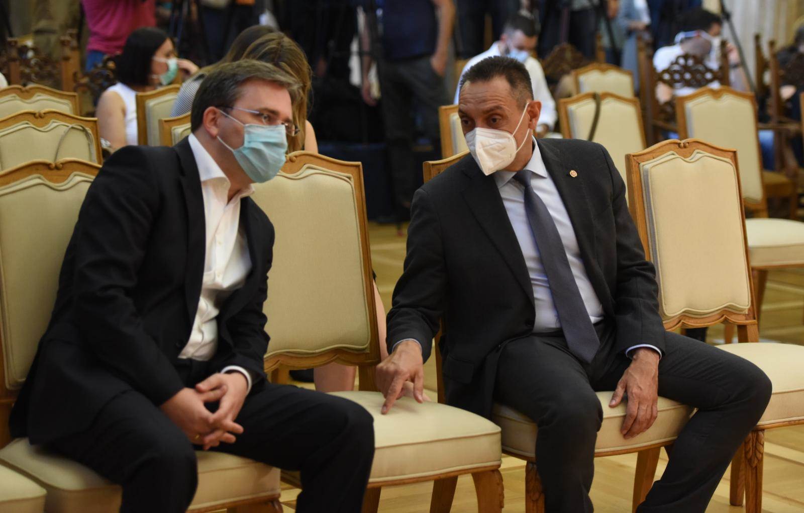 Vučić  - nove mere vlade - korona