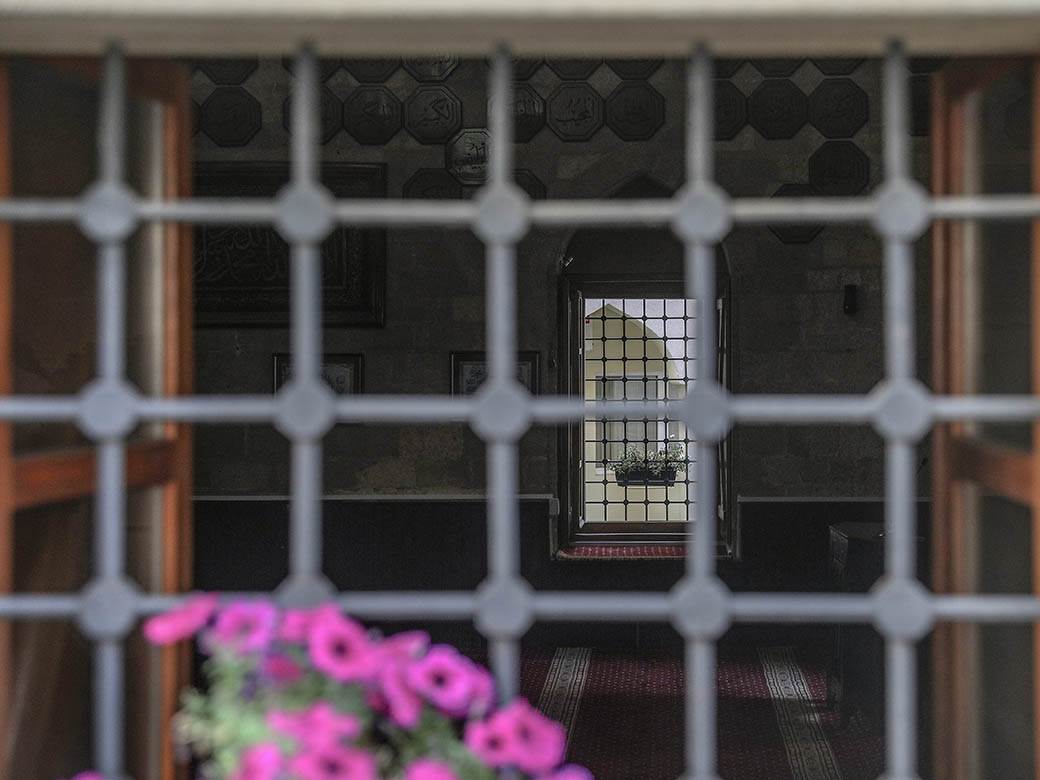 Korona virus Srbija: Kurban-bajram bez klanjanja bajramskog namaza FOTO