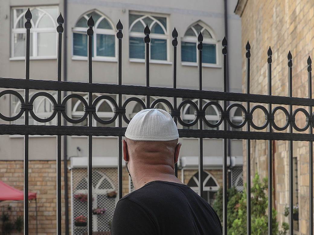Korona virus Srbija: Kurban-bajram bez klanjanja bajramskog namaza FOTO