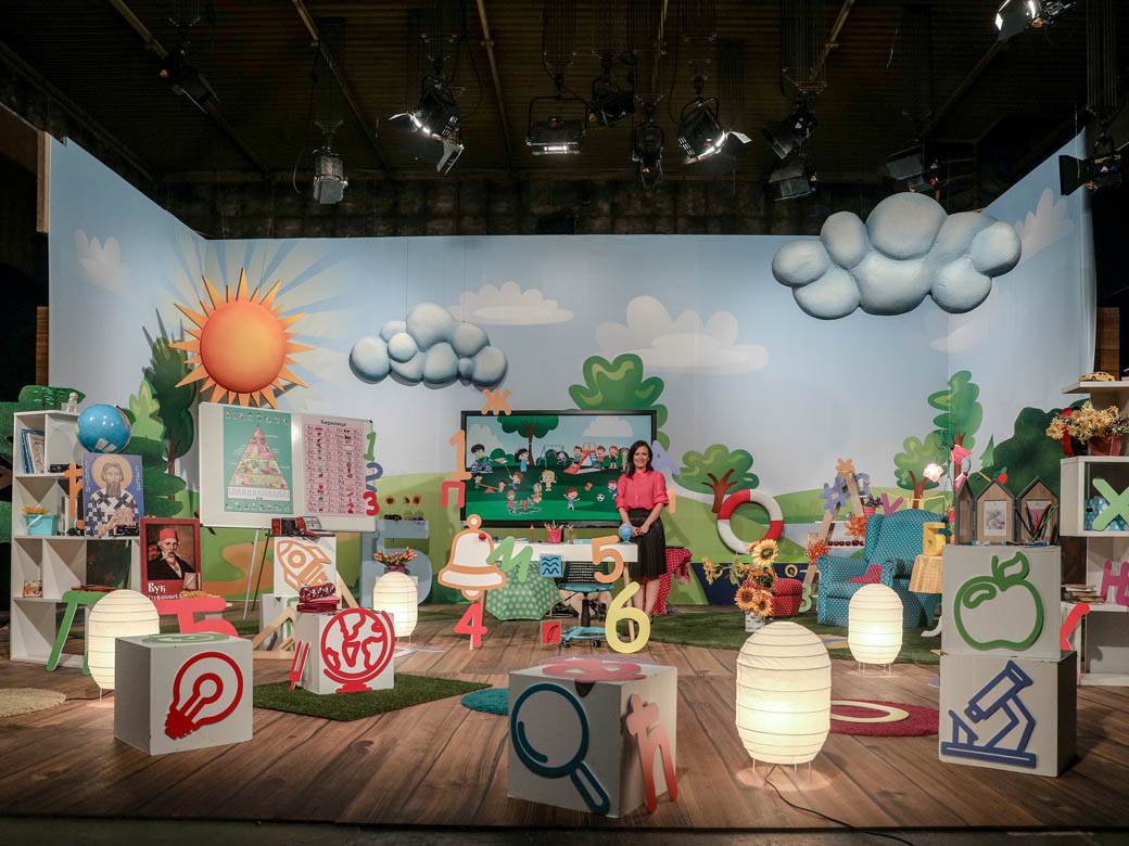 Korona virus Srbija Online nastava školska godina 1. septembar fotografije